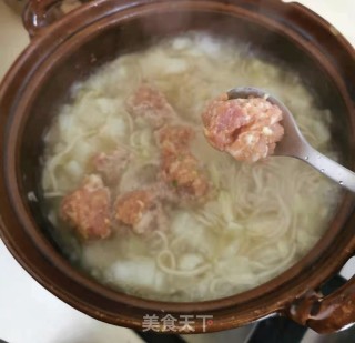 白菜粉条炖肉丸的做法步骤：7