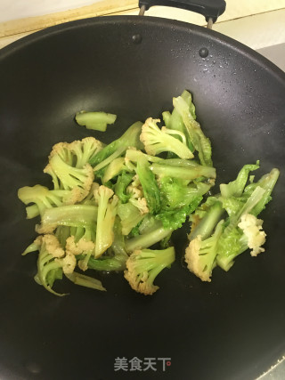 蚝油花菜炒生菜的做法步骤：5