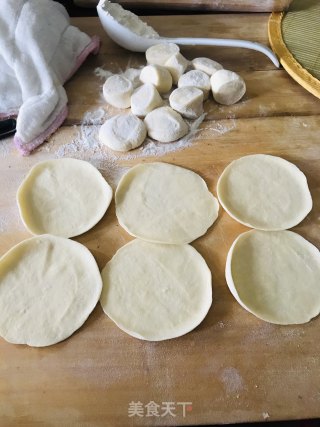 芹菜猪肉水饺的做法步骤：5