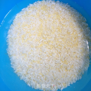 南瓜双米粥的做法步骤：1