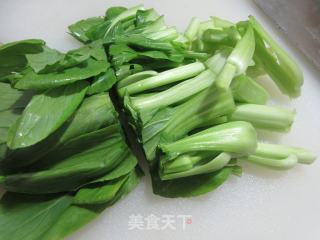 菜芯土豆铁棍山药肉骨汤的做法步骤：2