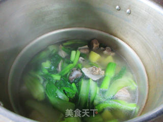 菜芯土豆铁棍山药肉骨汤的做法步骤：11