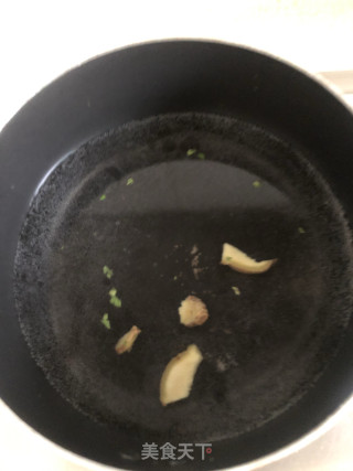 豌豆尖肉丸子汤的做法步骤：2