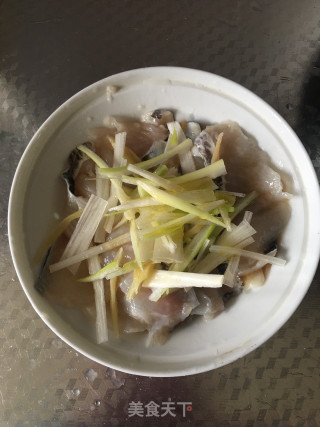 清蒸黑鱼片的做法步骤：3