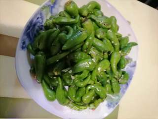 干煸辣椒的做法步骤：1