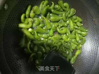 干煸辣椒的做法步骤：3
