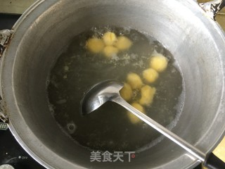 醪糟南瓜丸子汤的做法步骤：2