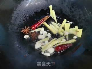 牛尾萝卜汤的做法步骤：4