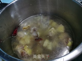 牛尾萝卜汤的做法步骤：7