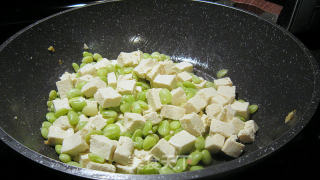 鲜贝肉豆腐汤的做法步骤：11