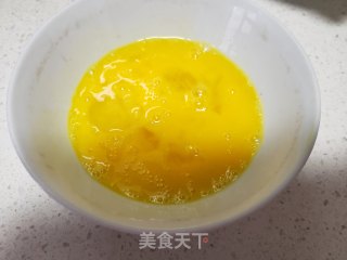 白萝卜丝炒鸡蛋的做法步骤：1