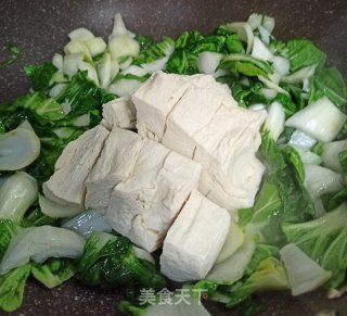 鸡汤炖冻豆腐青菜的做法步骤：5