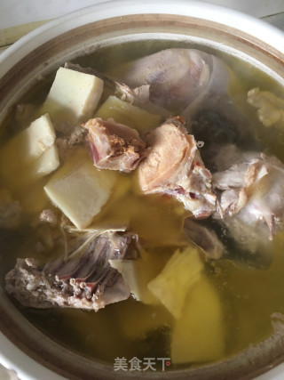 排骨火腿炖鸡汤的做法步骤：5