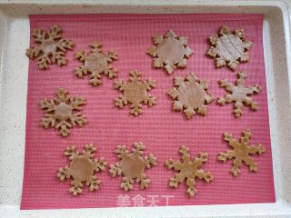 圣诞节雪花姜饼的做法步骤：8