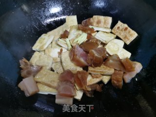 牛筋烧白干的做法步骤：3