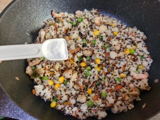 减脂鲜虾藜麦饭的做法步骤：11