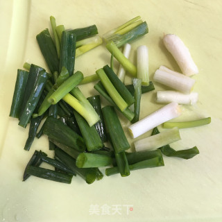 红烧黄花鱼的做法步骤：2