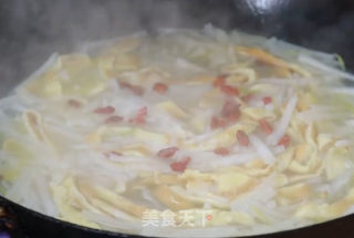 萝卜鸡蛋丝汤的做法步骤：8