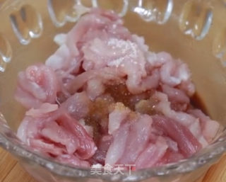 萝卜炒肉丝的做法步骤：2