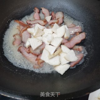 萝卜干炒腊肉的做法步骤：3