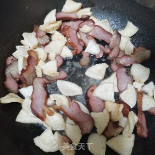 萝卜干炒腊肉的做法步骤：5