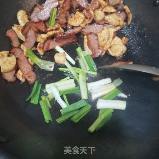 萝卜干炒腊肉的做法步骤：8