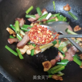 萝卜干炒腊肉的做法步骤：10