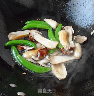 松茸甜豆的做法步骤：5