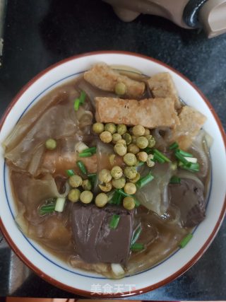 肉饼鸭血炖粉皮的做法步骤：6