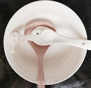 可乐鸡翅的做法步骤：1