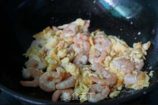 黄金虾仁炒蛋。的做法步骤：7