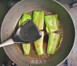 虎皮青椒的做法步骤：6