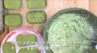 抹茶蜜豆盒子蛋糕，淡淡茶香配上甜蜜奶油，清新不甜腻。的做法步骤：14