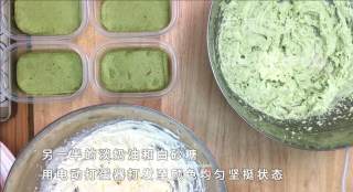抹茶蜜豆盒子蛋糕，淡淡茶香配上甜蜜奶油，清新不甜腻。的做法步骤：15