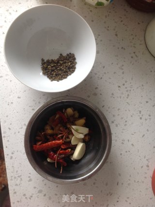 排骨火锅的做法步骤：2