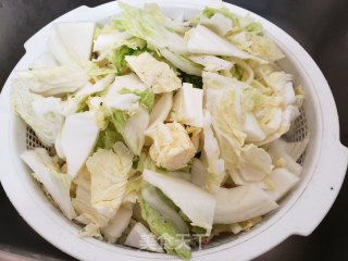 大白菜五花肉炖粉条的做法步骤：1