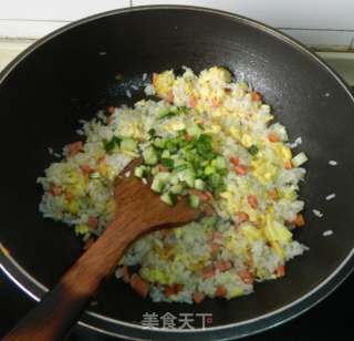 家常火腿炒饭的做法步骤：7