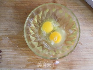 时蔬午餐肉蒸豆腐鸡蛋羹的做法步骤：2