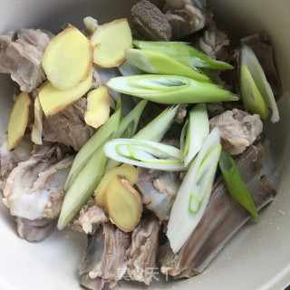清炖羊排的做法步骤：5