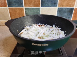 家常炒白菜帮的做法步骤：5