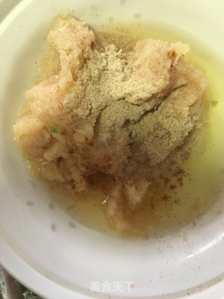 自制鸡肉肠的做法步骤：2