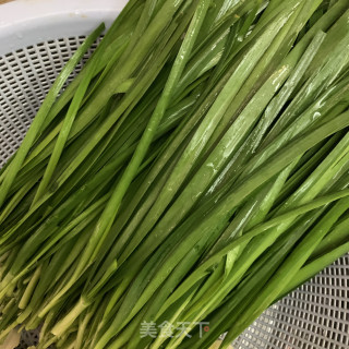 韭菜肉馅煎饼的做法步骤：2