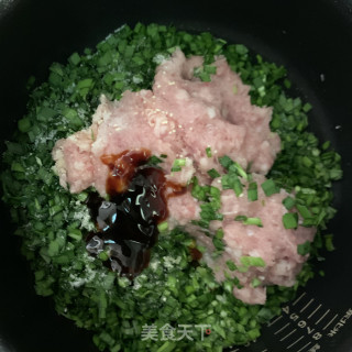 韭菜肉馅煎饼的做法步骤：7