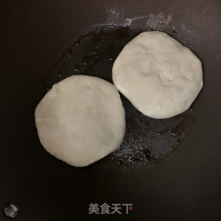 韭菜肉馅煎饼的做法步骤：11