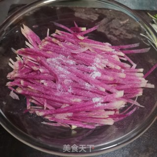 辣炒心里美萝卜丝的做法步骤：3