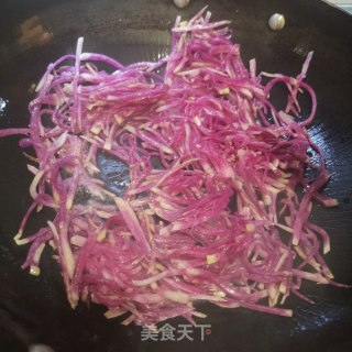 辣炒心里美萝卜丝的做法步骤：5