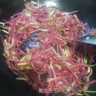 辣炒心里美萝卜丝的做法步骤：8