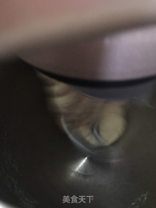 豆沙花朵面包的做法步骤：5