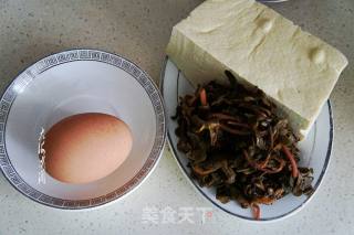 马齿苋豆腐鸡蛋汤的做法步骤：1