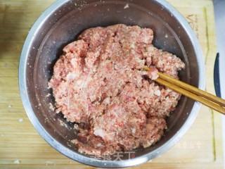 炸羊肉丸子❤️外酥里软小时候的味道❤️的做法步骤：6